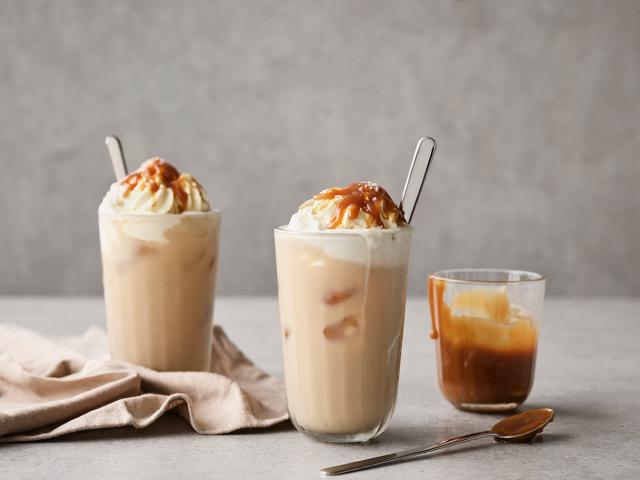 Iskaffe med saltkaramell