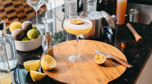Passion gin sour